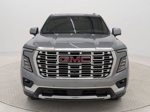 Used 2026 GMC Yukon Denali w/ Denali Reserve Package image 6