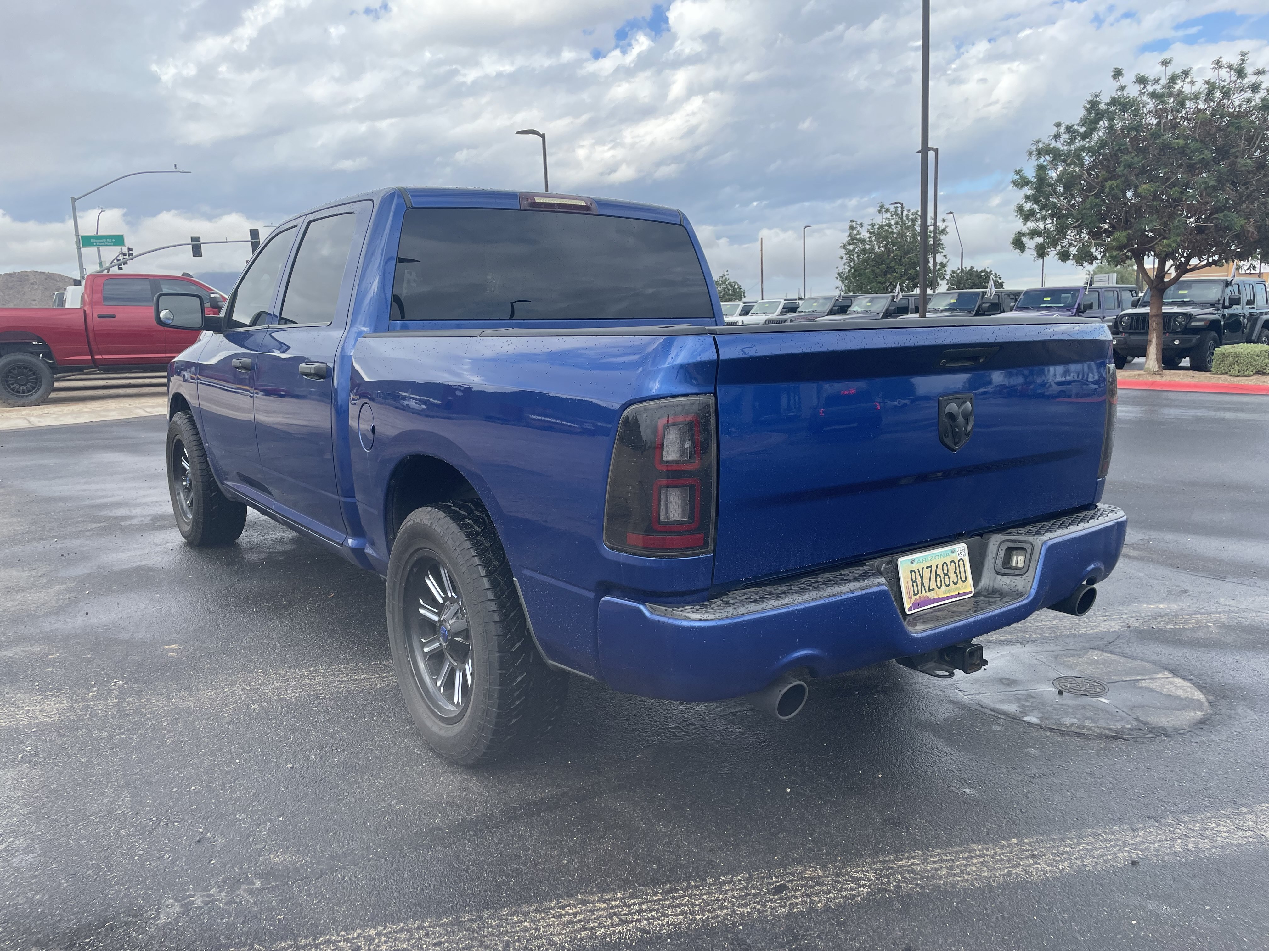 Used 2016 RAM 1500 Express RWD image 3