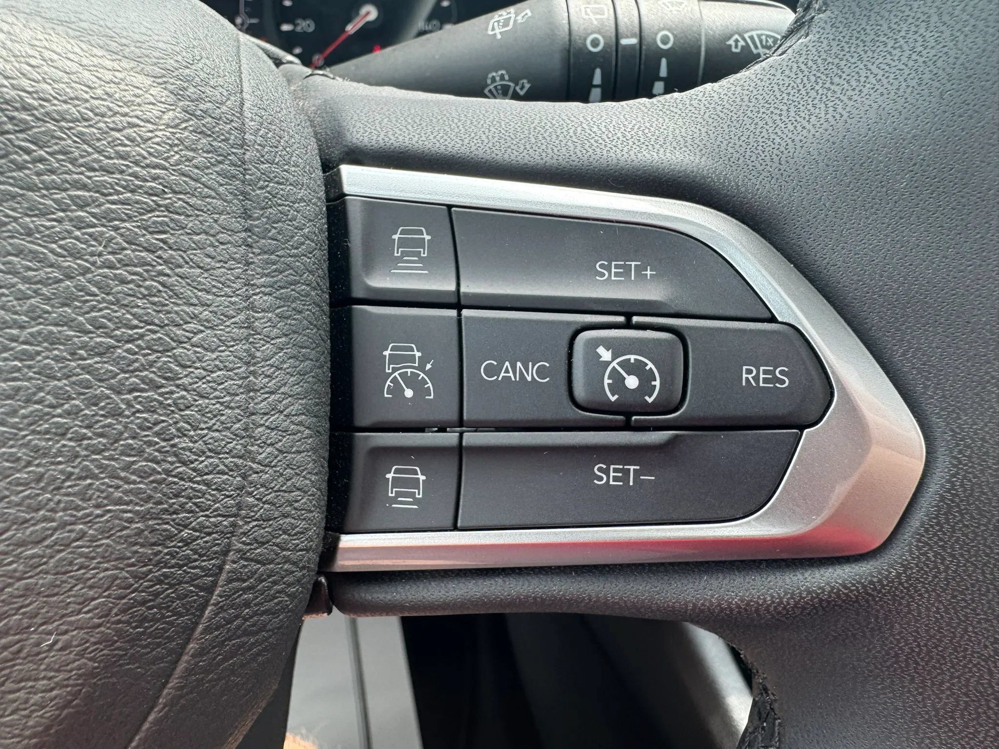 Used 2023 Jeep Compass Limited w/ Sun and Sound Group AWD/4WD image 10