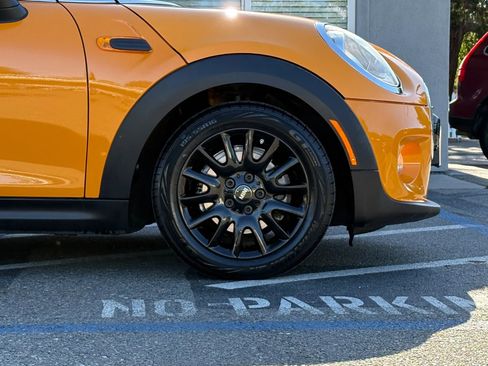 Used 2017 MINI Cooper 2-Door Hardtop FWD image 29