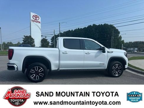 Used 2023 GMC Sierra 1500 AT4 w/ AT4 Premium Package AWD/4WD image 2