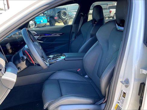 Used 2026 BMW M5 w/ Executive Package image 18