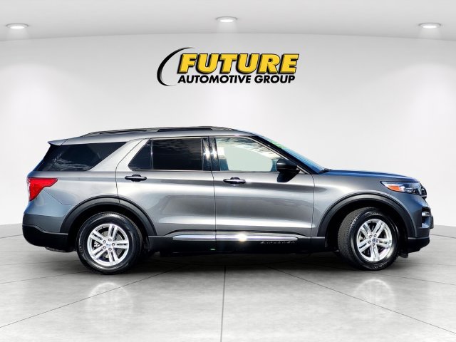 Certified 2023 Ford Explorer XLT w/ Equipment Group 202A RWD image 3