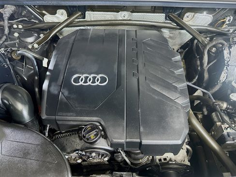 Used 2023 Audi Q5 2.0T Premium w/ Convenience Package AWD/4WD image 35