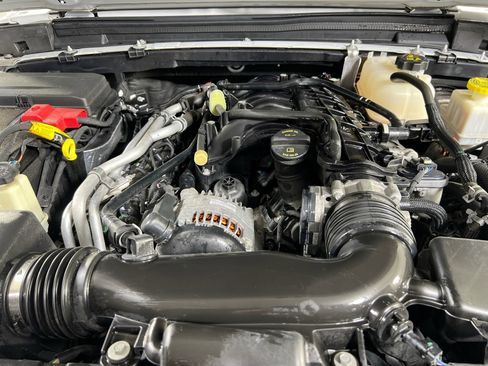 Used 2022 Jeep Gladiator Willys image 29