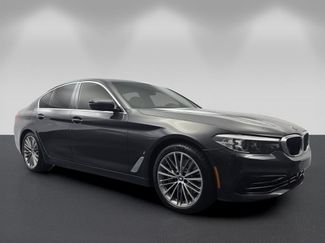 Used 2019 BMW 530e RWD video 1