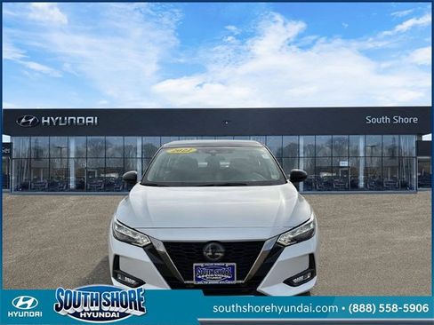 Used 2022 Nissan Sentra SR image 2