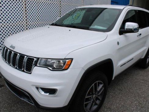Used 2017 Jeep Grand Cherokee Limited image 7