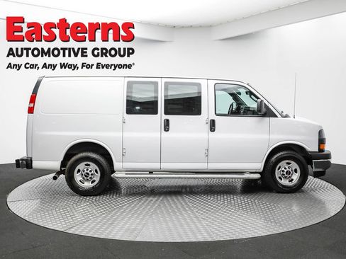 Used 2020 GMC Savana 2500 w/ Driver Convenience Package RWD image 4