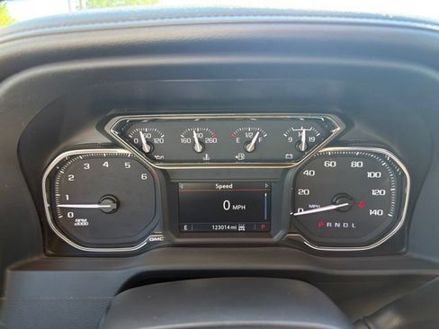 Used 2023 GMC Sierra 2500 SLE w/ SLE Convenience Package AWD/4WD image 32
