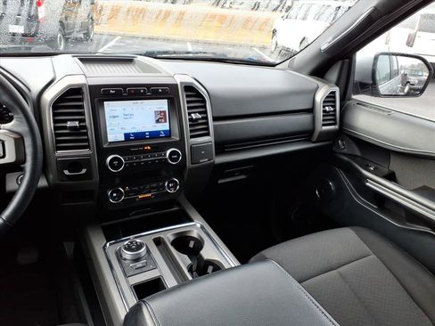 Used 2020 Ford Expedition XLT image 24