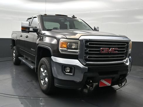Used 2016 GMC Sierra 2500 SLE w/ SLE Preferred Package AWD/4WD image 8