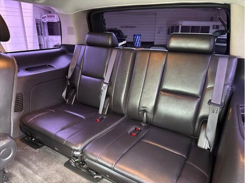 Used 2010 GMC Yukon Denali image 15