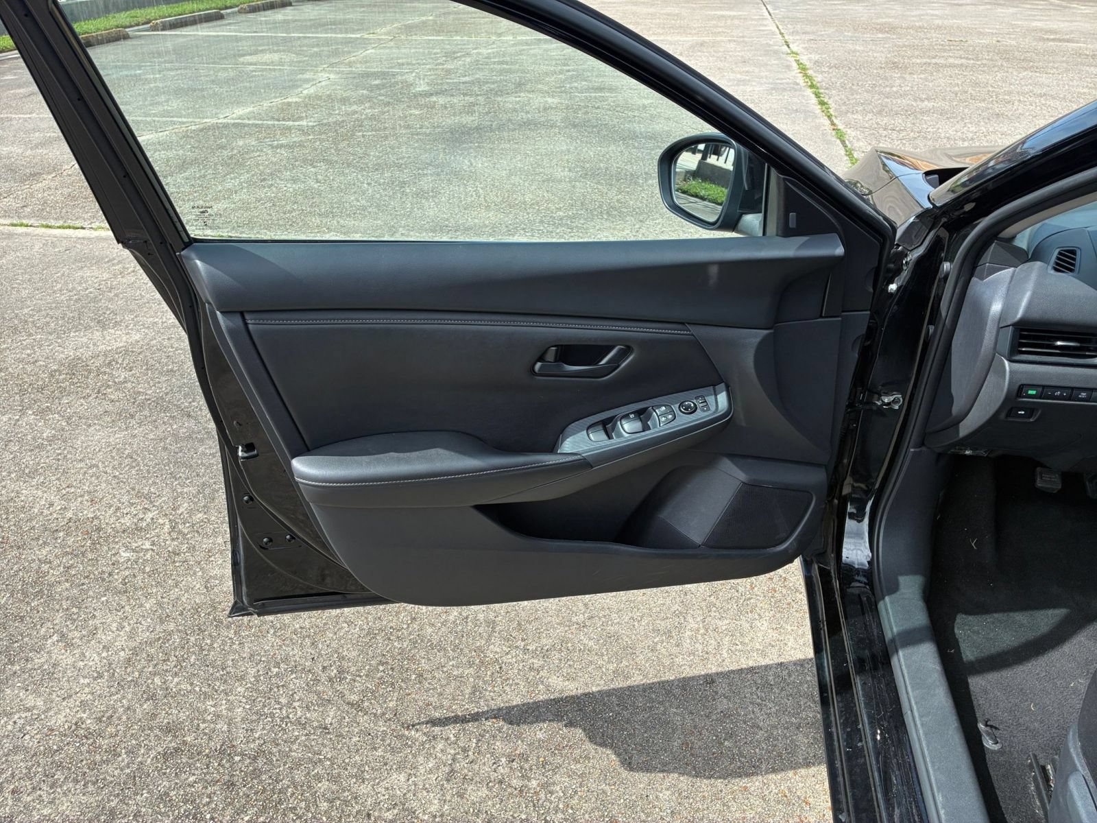 Used 2025 Nissan Sentra S FWD image 18