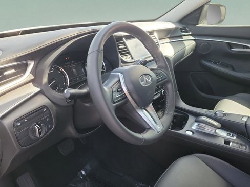Certified 2025 INFINITI QX50 Pure image 26