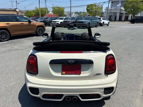 Used 2019 MINI Cooper John Cooper Works w/ Signature Upholstery Package FWD image 4