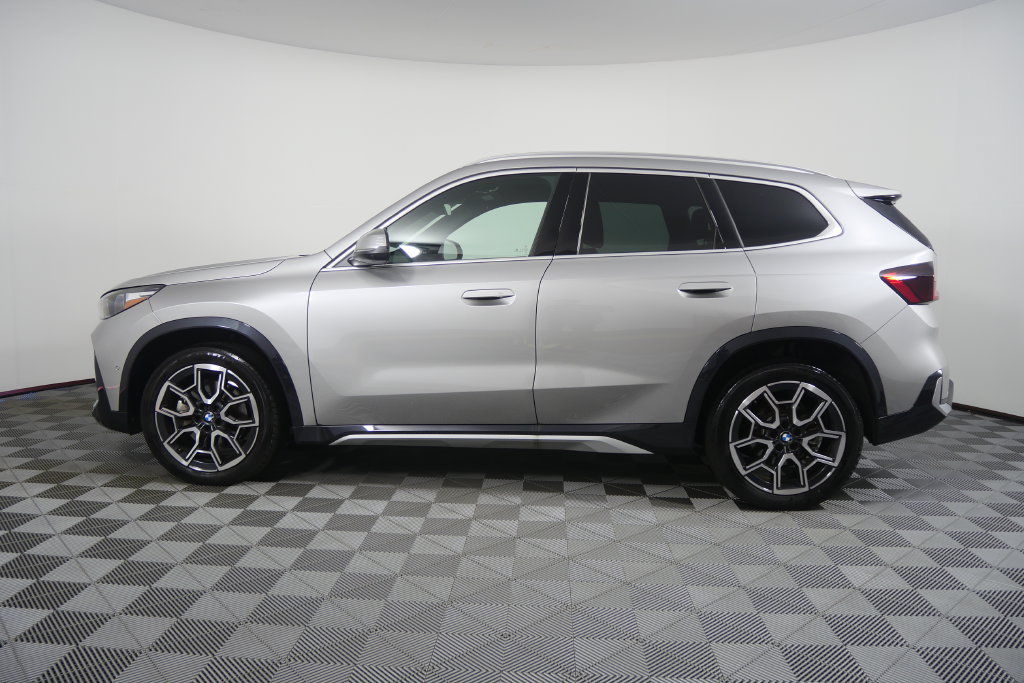 Certified 2026 BMW X1 xDrive28i AWD/4WD image 2