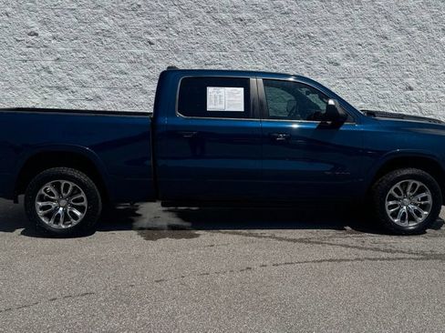 Used 2022 RAM 1500 Laramie AWD/4WD image 2