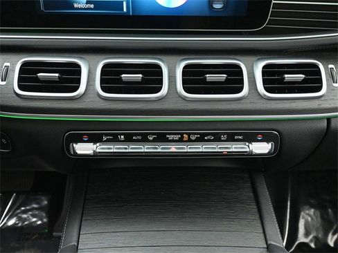 Used 2022 Mercedes-Benz GLS 450 4MATIC image 45