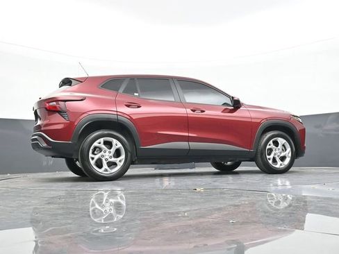 Used 2024 Chevrolet Trax LS w/ LS Convenience Package image 48