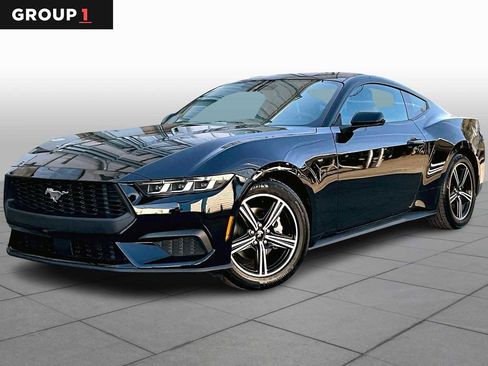 Used 2025 Ford Mustang Coupe image 1