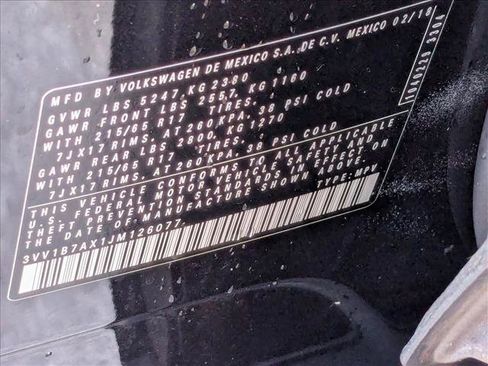 Used 2018 Volkswagen Tiguan S image 26