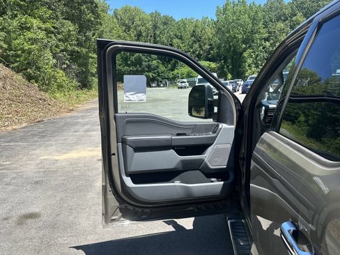 New 2025 Ford F150 XLT w/ Equipment Group 303A High image 23