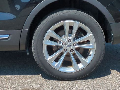 Used 2018 Ford Explorer Limited w/ Equipment Group 301A AWD/4WD image 14