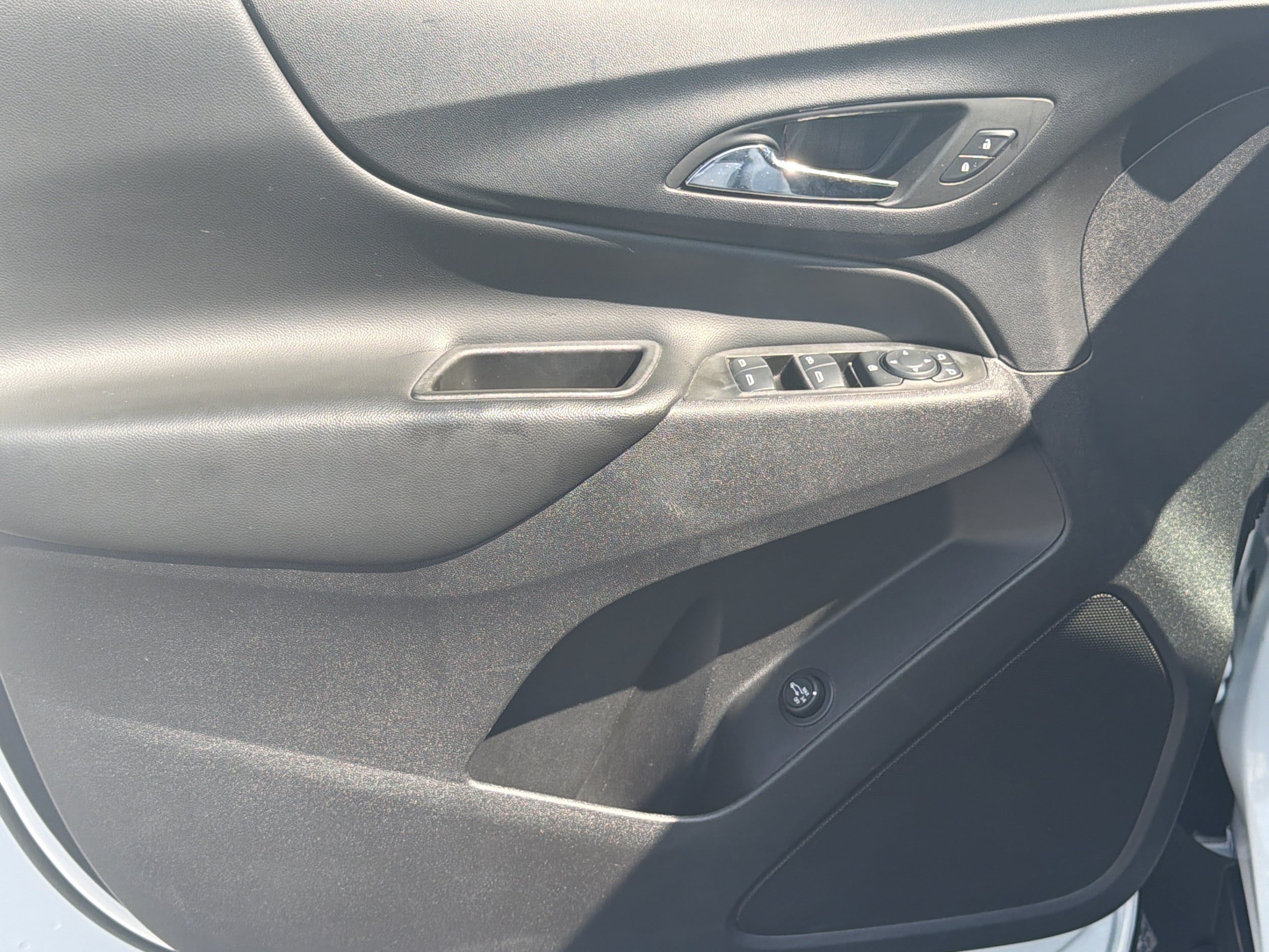 Used 2024 Chevrolet Equinox LT AWD/4WD image 10