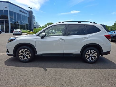 Certified 2024 Subaru Forester Premium AWD/4WD image 4