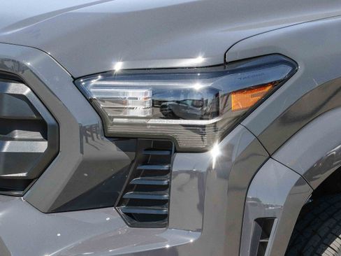 New 2026 Toyota Tacoma SR5 image 10