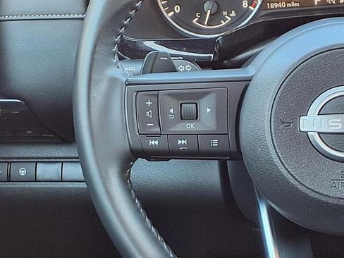 Used 2024 Nissan Pathfinder SV image 24