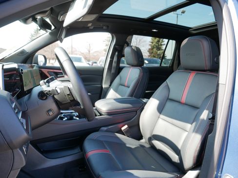 Certified 2026 Chevrolet Traverse RS image 34