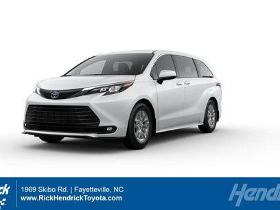 New 2025 Toyota Sienna XLE