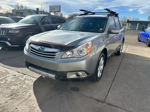 Used 2011 Subaru Outback 2.5i Limited w/ PWR Moonroof Pkg image 1