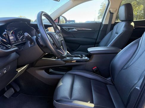 Used 2023 Buick Envision Essence image 27