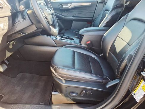 Certified 2022 Ford Escape Titanium image 22