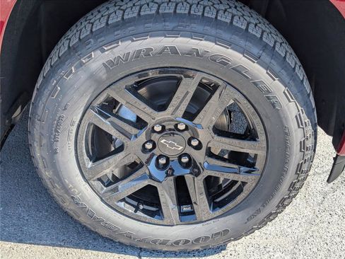 New 2026 Chevrolet Silverado 1500 RST w/ Dark Appearance Package AWD/4WD image 7