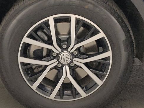 Used 2021 Volkswagen Tiguan S FWD image 31