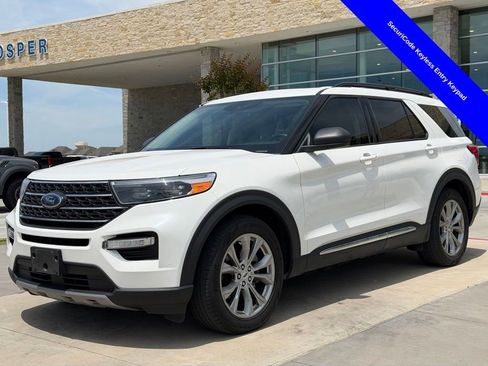 Used 2022 Ford Explorer XLT w/ Equipment Group 202A RWD image 10