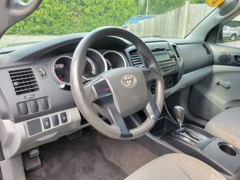 Used 2012 Toyota Tacoma 4x4 Regular Cab image 12