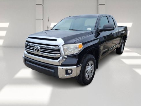 Used 2016 Toyota Tundra SR5 image 2