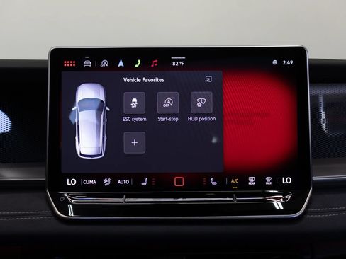 Used 2025 Volkswagen Tiguan SE R-Line AWD/4WD image 33
