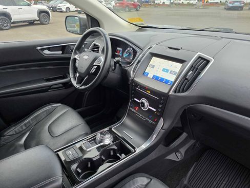 Used 2019 Ford Edge Titanium w/ Equipment Group 301A image 12