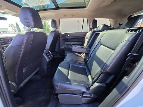 Used 2021 Volkswagen Atlas SE image 26