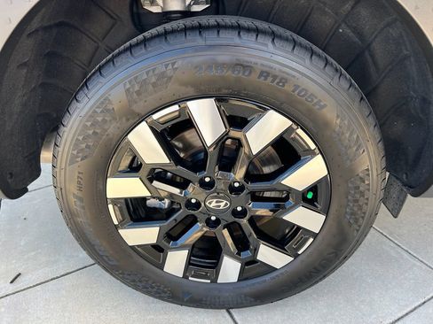 Certified 2026 Hyundai Santa Cruz SE FWD image 8
