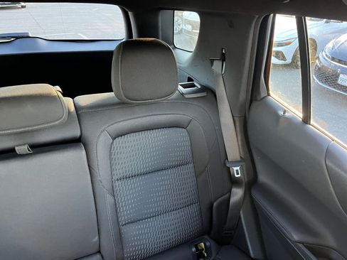 Used 2025 Chevrolet Equinox LT image 37