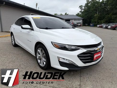 Used 2022 Chevrolet Malibu LT FWD image 1