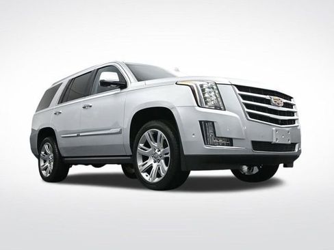 Used 2019 Cadillac Escalade Premium Luxury image 32