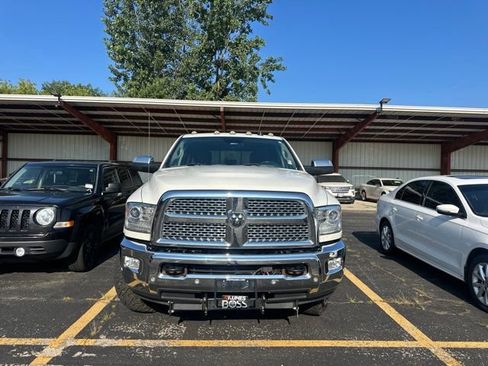 Used 2018 RAM 2500 Laramie w/ Snow Chief Group AWD/4WD image 15